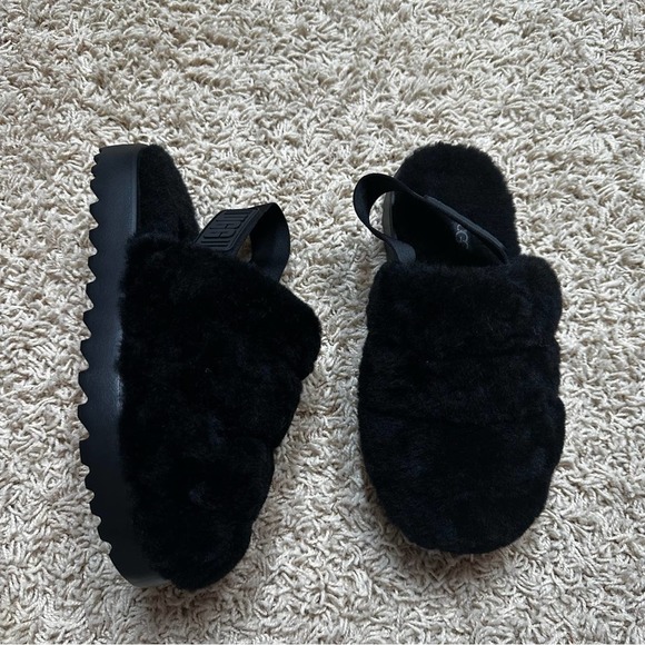 UGG Shoes - NEW Ugg Womens 6 Black Super Fluff Fur Slippers